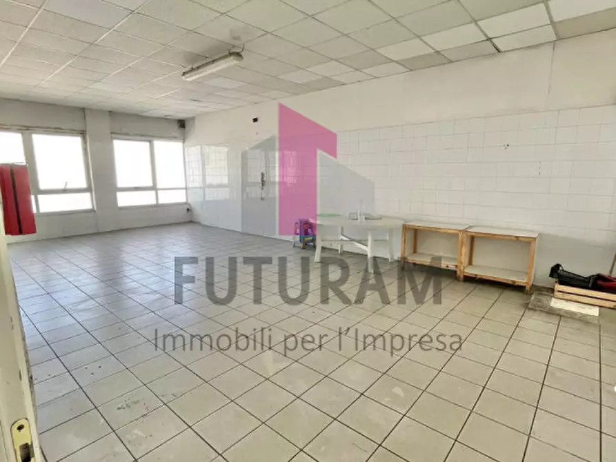 Immagine 12 di Capannone industriale in affitto  in VIA BRENTA a Dueville