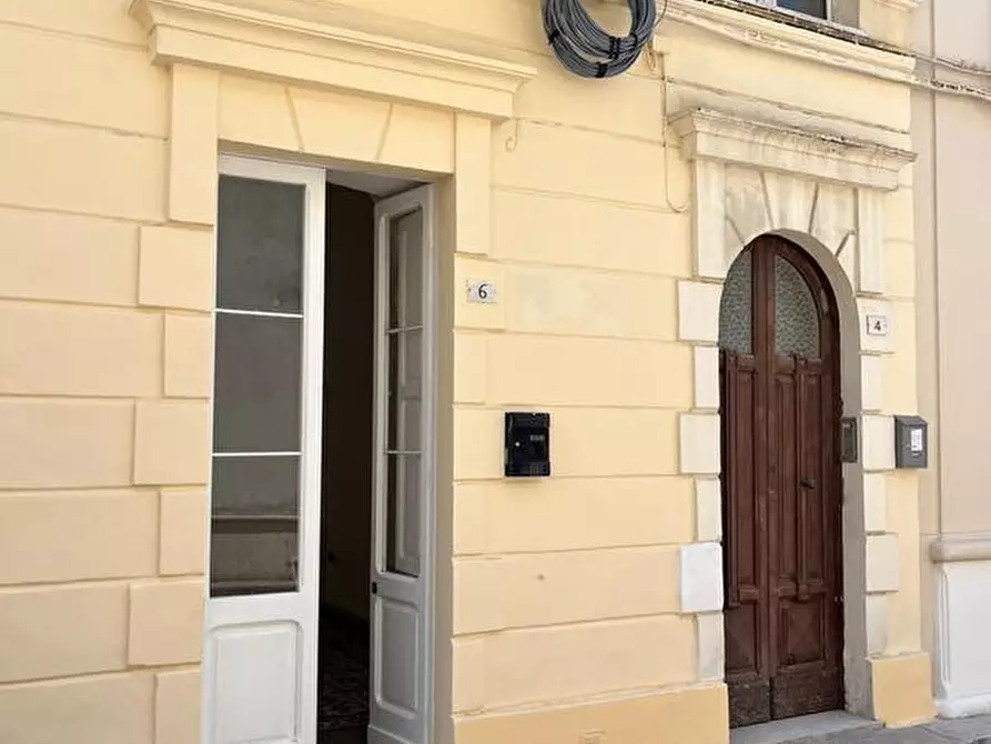 Immagine 1 di Casa indipendente in vendita  in Via Casa Savoia a Parabita