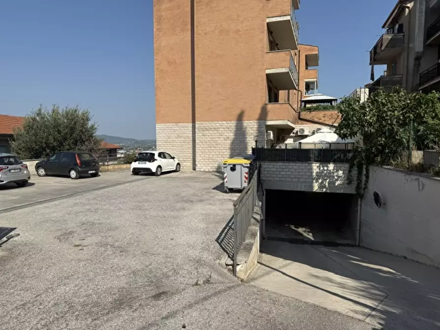 Immagine 5 di Appartamento in vendita  in Via Antonio Canova a Perugia