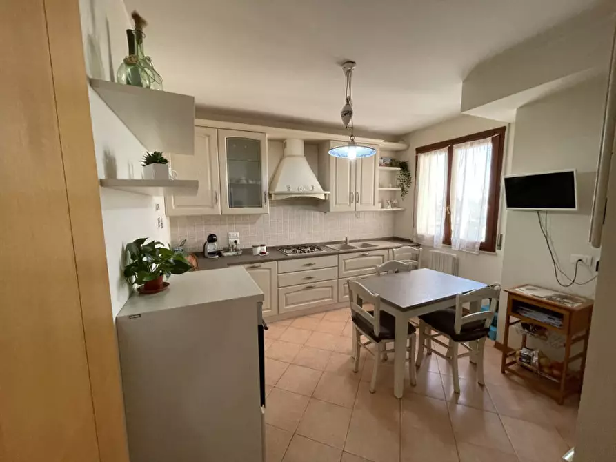 Immagine 1 di Appartamento in vendita  a Suzzara