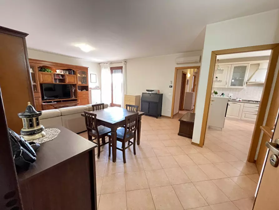 Immagine 2 di Appartamento in vendita  a Suzzara