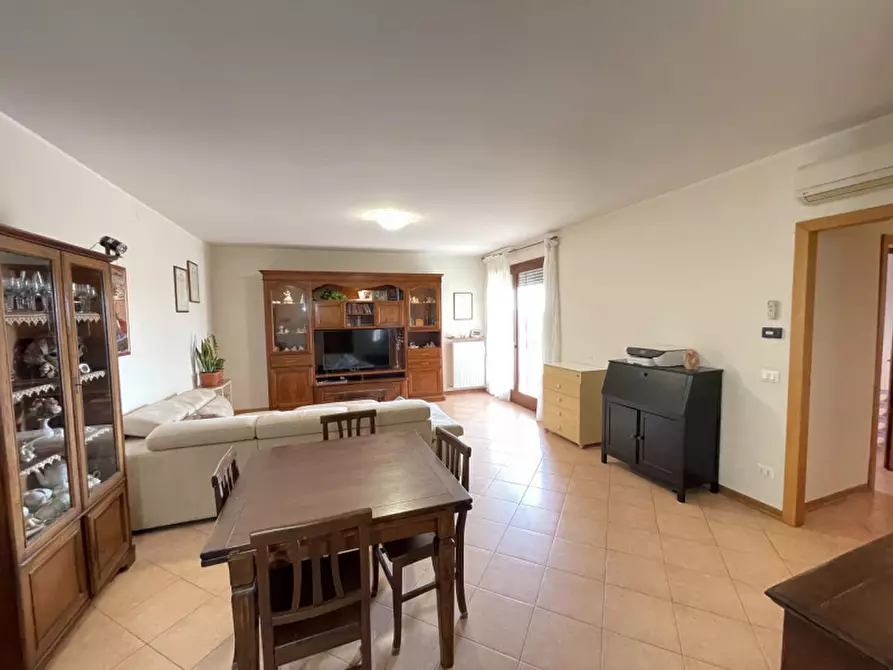 Immagine 3 di Appartamento in vendita  a Suzzara