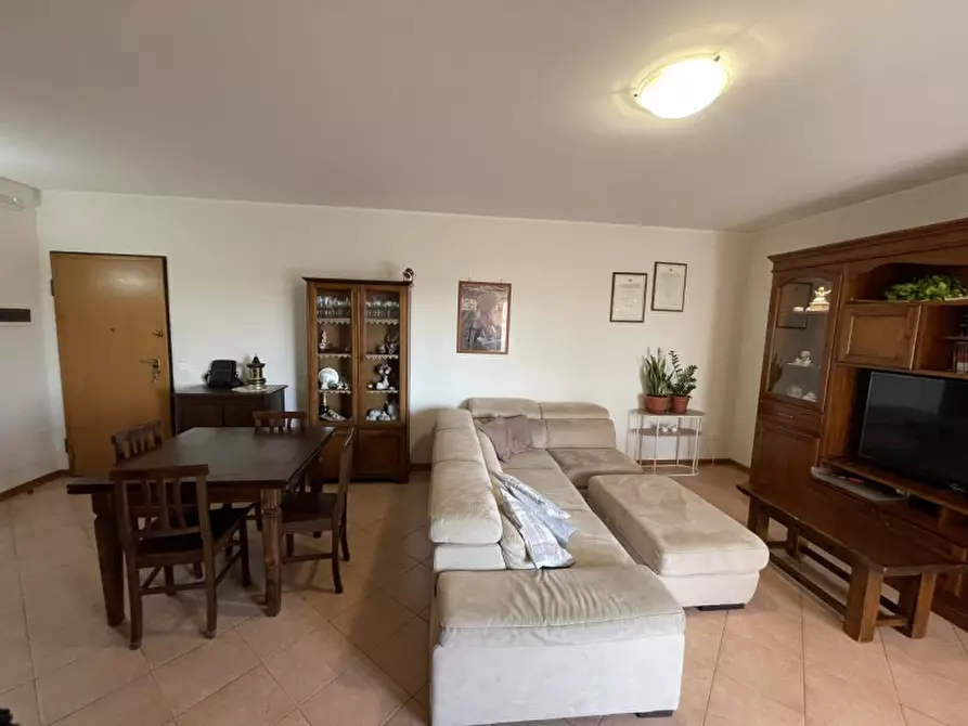 Immagine 4 di Appartamento in vendita  a Suzzara