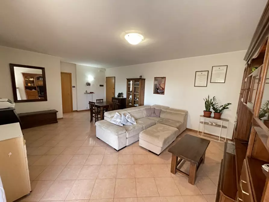 Immagine 5 di Appartamento in vendita  a Suzzara