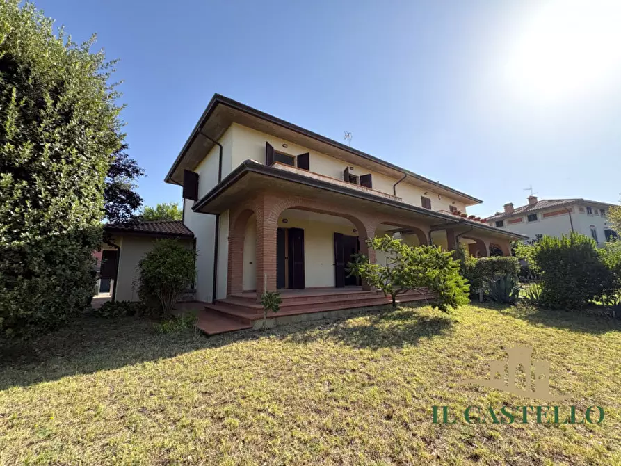 Immagine 1 di Villetta a schiera in vendita  in Via Santa Maria a Castiglione Del Lago
