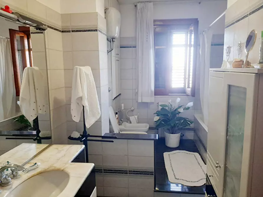 Immagine 12 di Appartamento in vendita  in Via Nazionale a Eboli