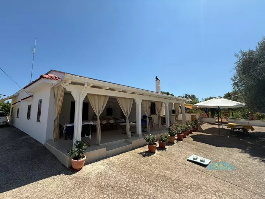 Immagine 1 di Villa in vendita  in Contrada Angelo di Maglie a Ceglie Messapico
