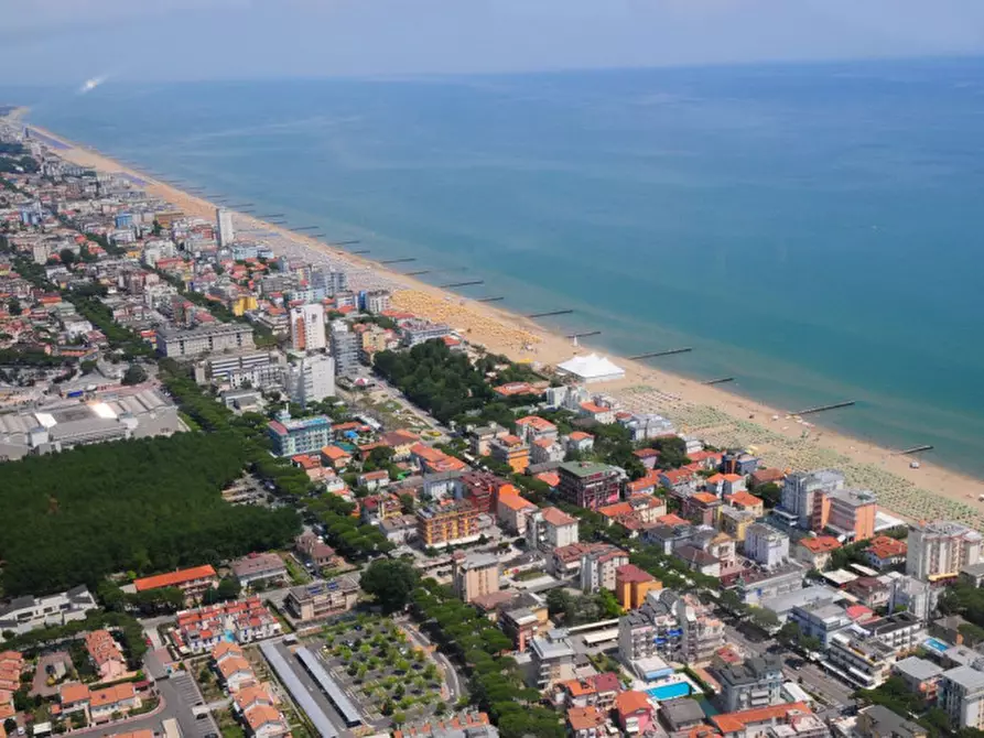Immagine 3 di Garage in vendita  a Jesolo