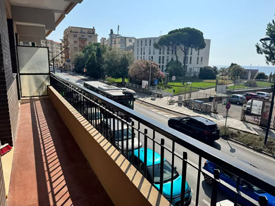 Immagine 2 di Appartamento in vendita  in Corso Vittorio Veneto 52 a Savona