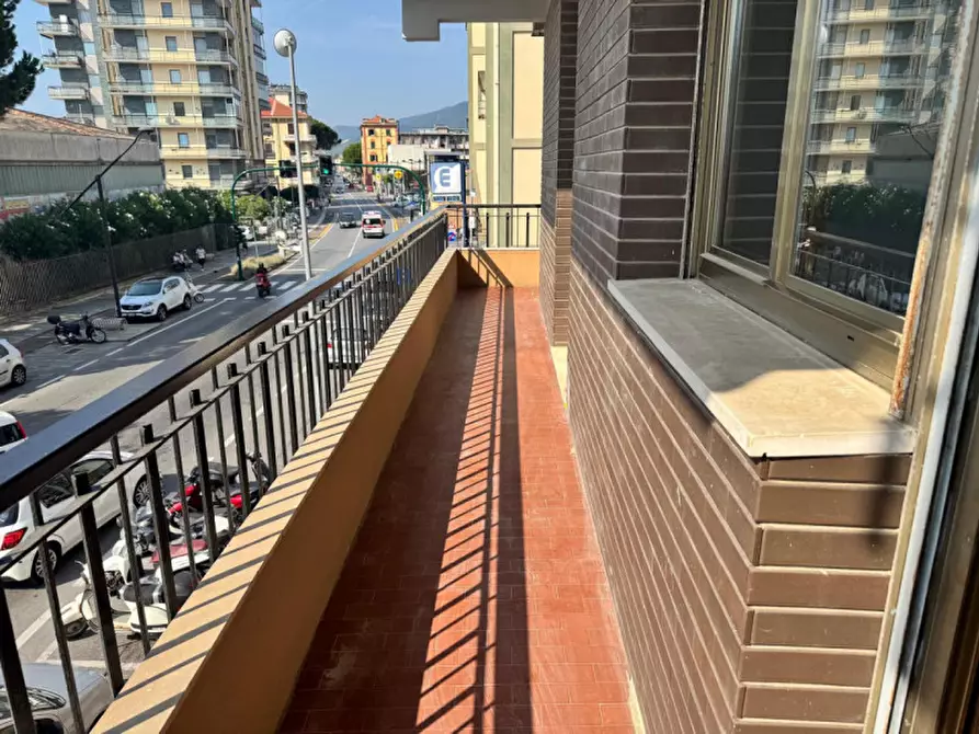 Immagine 3 di Appartamento in vendita  in Corso Vittorio Veneto 52 a Savona