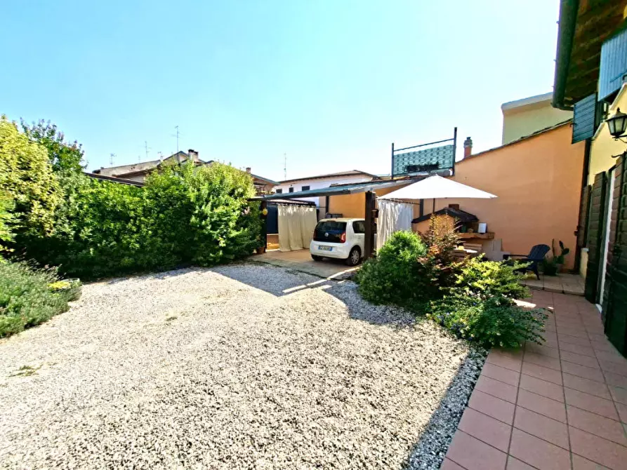 Immagine 3 di Villetta a schiera in vendita  a Villafranca Di Verona