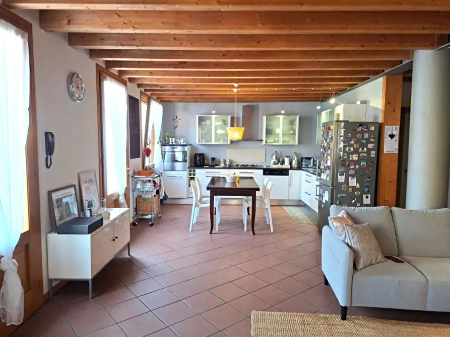 Immagine 6 di Villetta a schiera in vendita  a Villafranca Di Verona