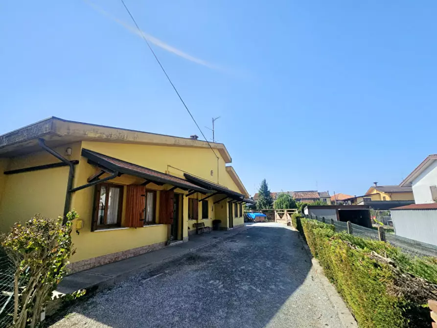 Immagine 9 di Casa indipendente in vendita  in via precettole a Urbana