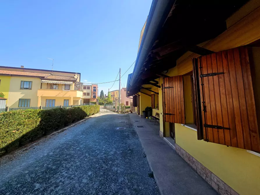 Immagine 23 di Casa indipendente in vendita  in via precettole a Urbana
