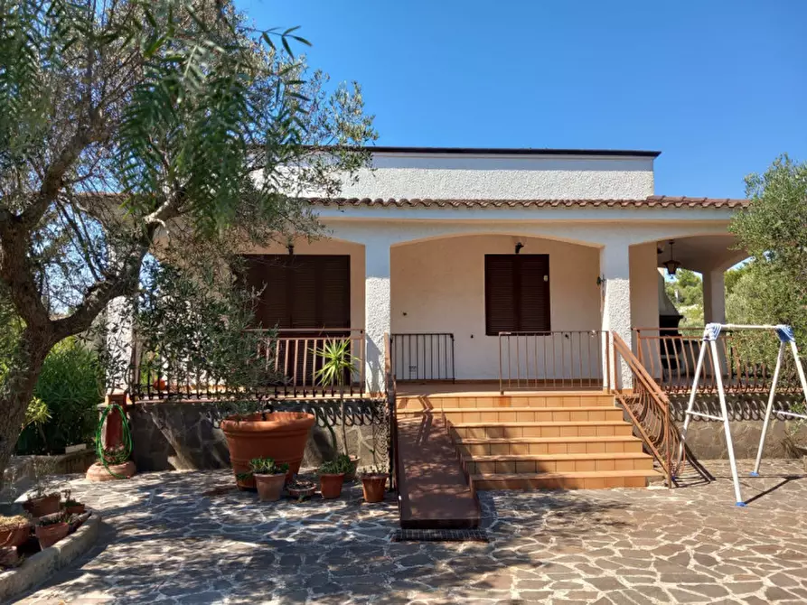 Immagine 1 di Villa in vendita  in C.da Foragno a Ostuni