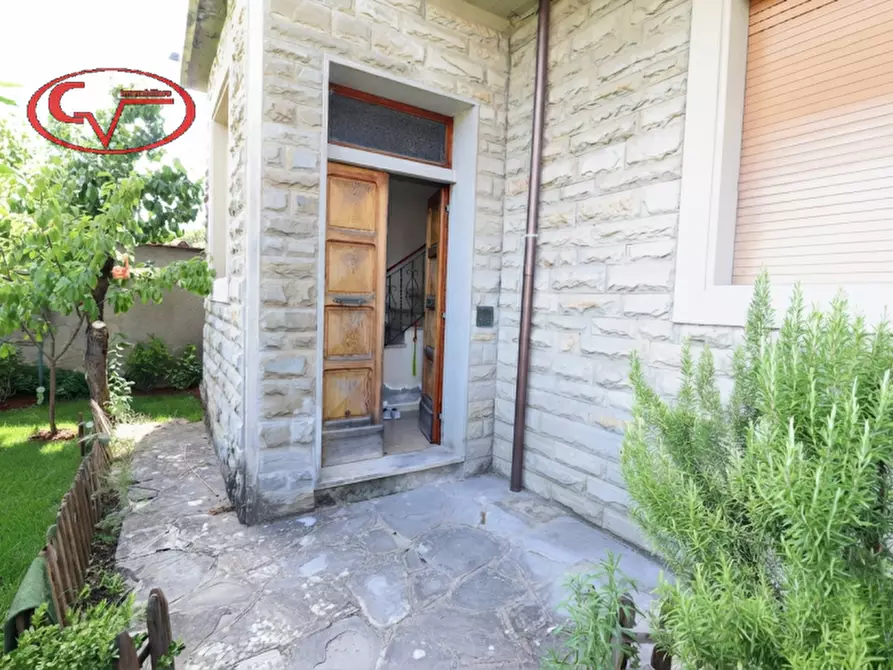 Immagine 4 di Villa in vendita  in Via Ammiraglio Ernesto Burzagli a Montevarchi