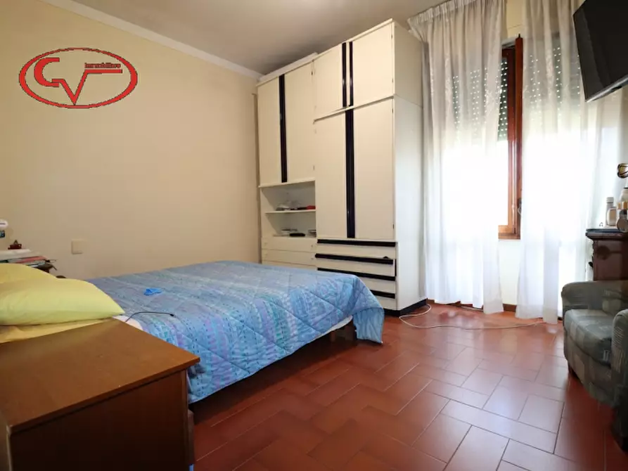 Immagine 9 di Villa in vendita  in Via Ammiraglio Ernesto Burzagli a Montevarchi