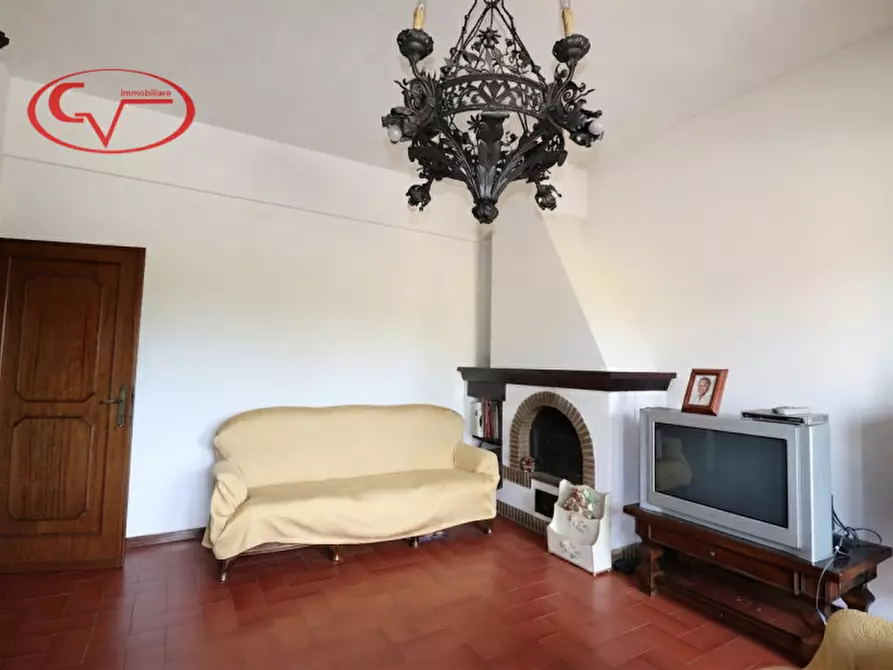 Immagine 12 di Villa in vendita  in Via Ammiraglio Ernesto Burzagli a Montevarchi