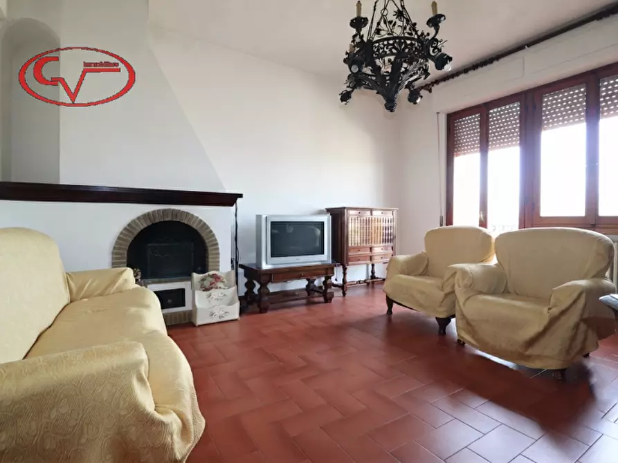 Immagine 13 di Villa in vendita  in Via Ammiraglio Ernesto Burzagli a Montevarchi