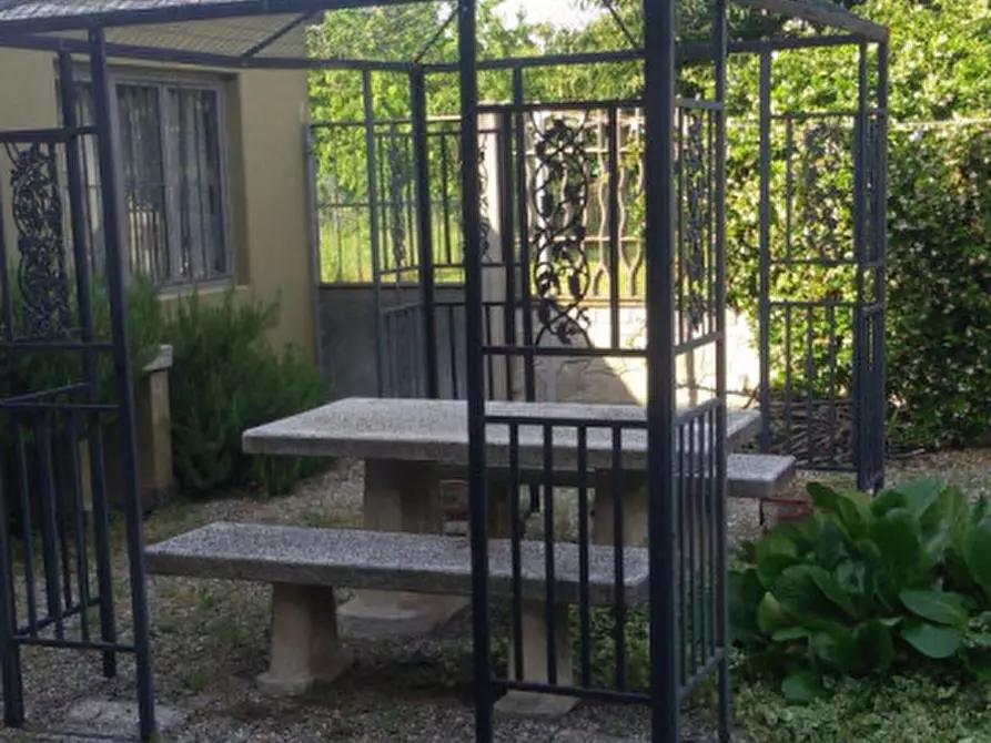 Immagine 3 di Villa in vendita  in Via Bagotta a Turbigo