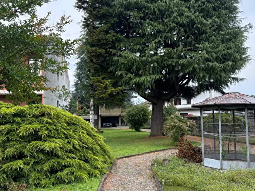 Immagine 4 di Villa in vendita  in Via Bagotta a Turbigo