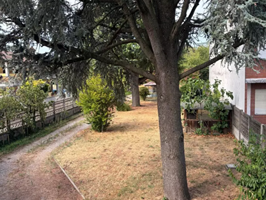 Immagine 5 di Villa in vendita  in Via Bagotta a Turbigo