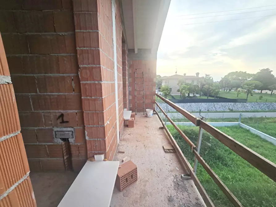 Immagine 10 di Villa in vendita  in Fosso' a Fosso'