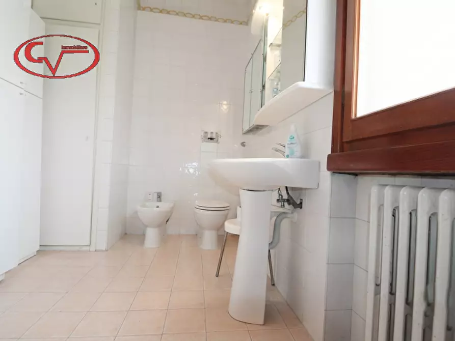 Immagine 6 di Appartamento in vendita  in Via Ammiraglio Ernesto Burzagli a Montevarchi