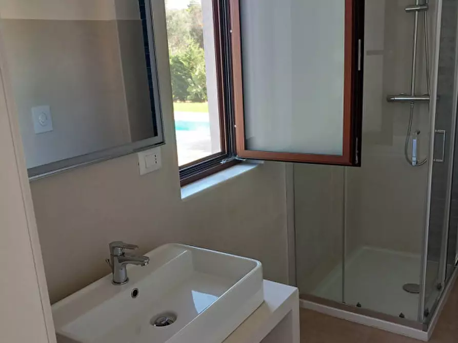Immagine 38 di Villa in vendita  in C.da Angeluzzi a San Michele Salentino