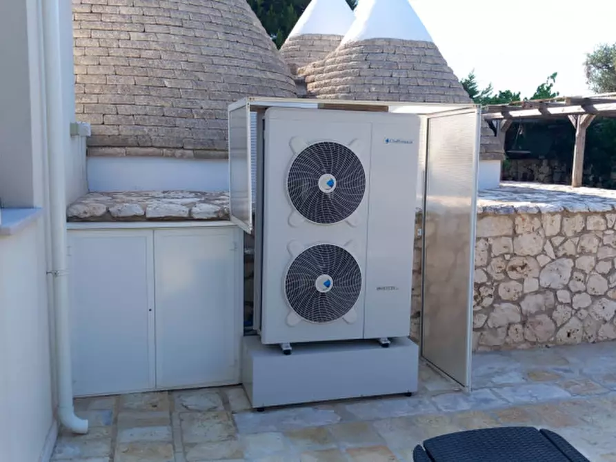 Immagine 48 di Villa in vendita  in C.da Angeluzzi a San Michele Salentino