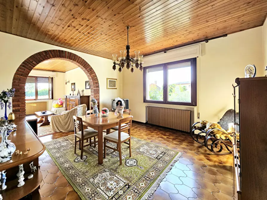Immagine 2 di Casa indipendente in vendita  in Via Giuseppe Verdi a Solesino
