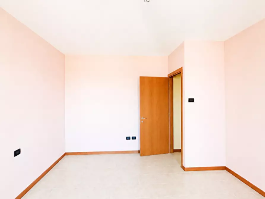 Immagine 13 di Villetta a schiera in vendita  in Via Roma a Urbana