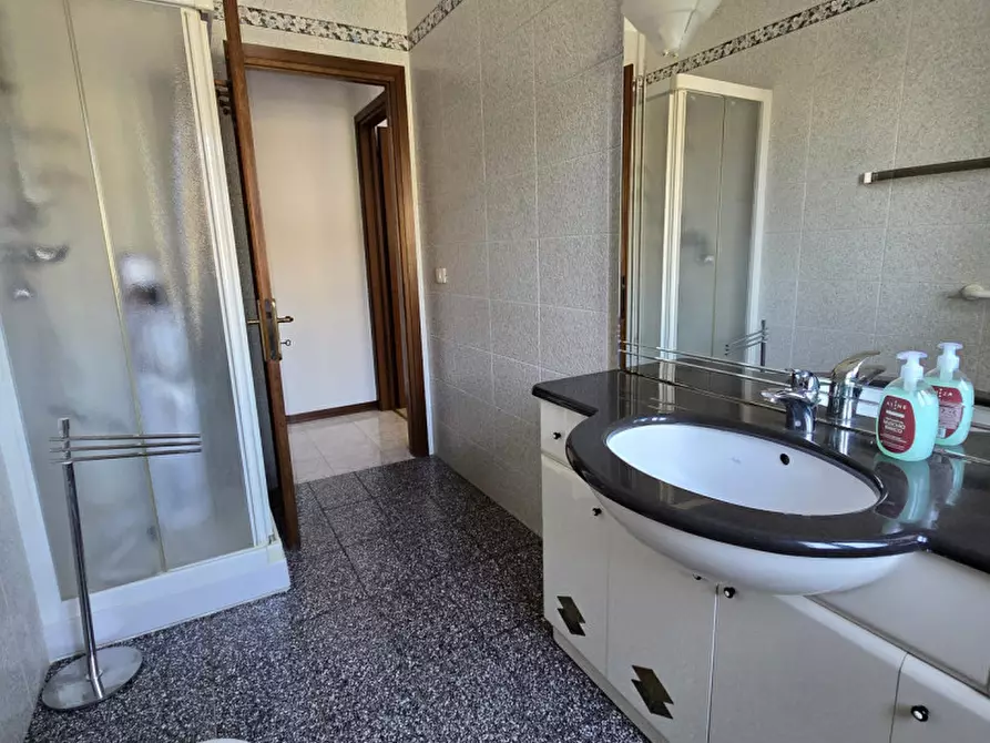 Immagine 6 di Appartamento in vendita  in via trieste a Venezia