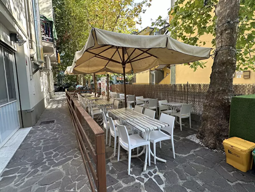Immagine 4 di Attività commerciale in vendita  in Viale Raffaello Sanzio 28 a Cesenatico