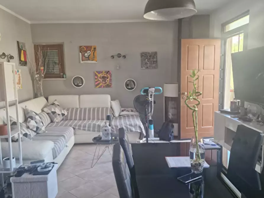 Immagine 3 di Appartamento in vendita  a Lucignano
