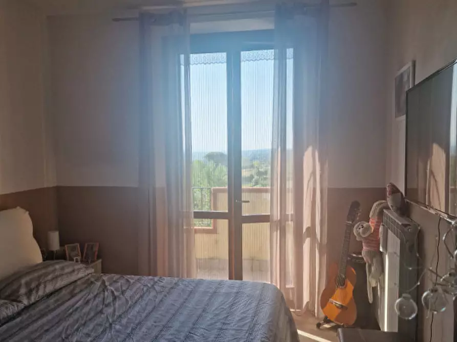 Immagine 8 di Appartamento in vendita  a Lucignano