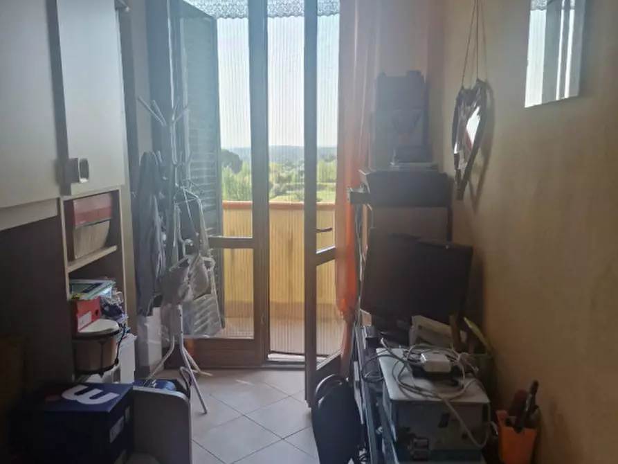 Immagine 15 di Appartamento in vendita  a Lucignano