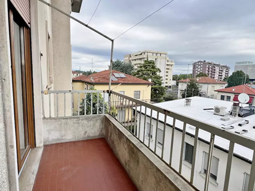 Immagine 4 di Appartamento in vendita  in via Luzzatti a Vicenza