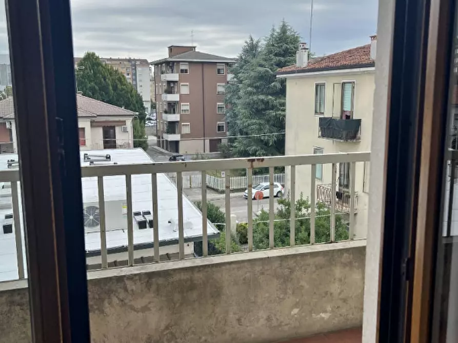 Immagine 6 di Appartamento in vendita  in via Luzzatti a Vicenza