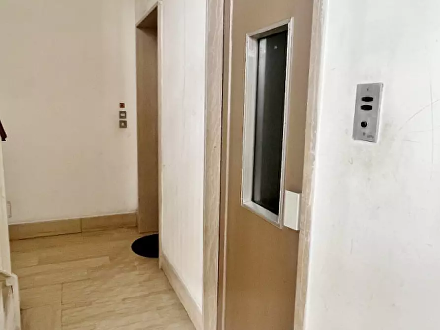 Immagine 22 di Appartamento in vendita  in via Luzzatti a Vicenza