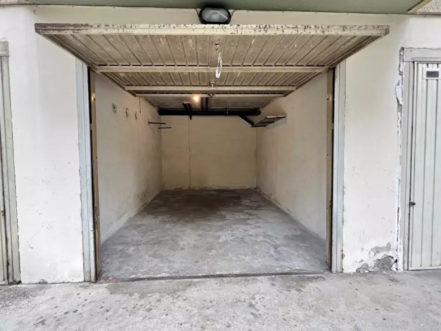Immagine 25 di Appartamento in vendita  in via Luzzatti a Vicenza