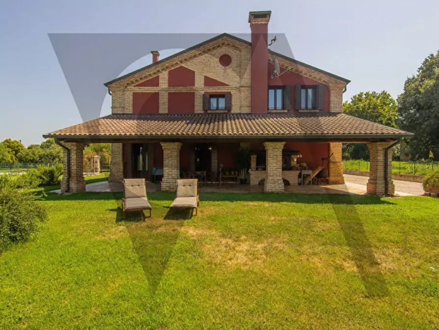 Immagine 1 di Casa indipendente in vendita  a Adria