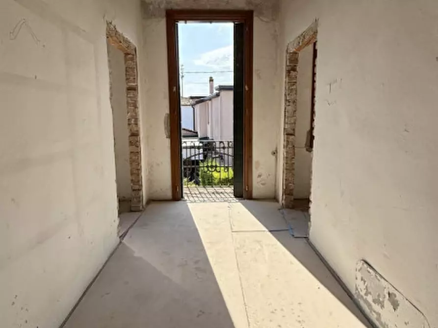 Immagine 9 di Villetta a schiera in vendita  a Padova
