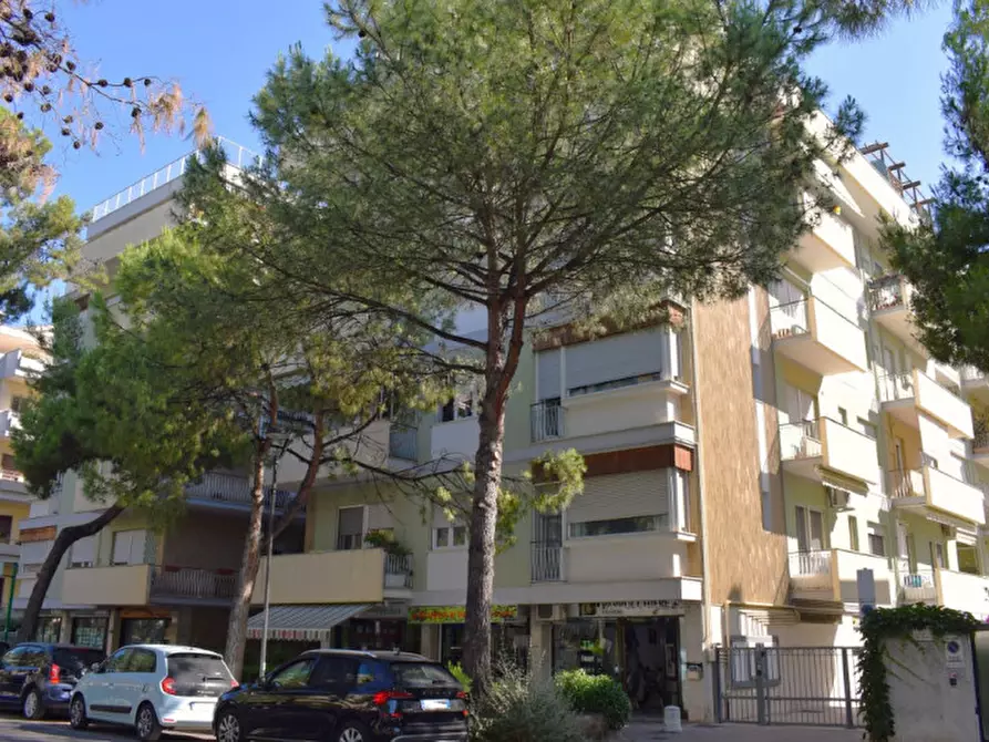 Immagine 1 di Appartamento in vendita  in Viale J. F. Kennedy, 78 a Pescara