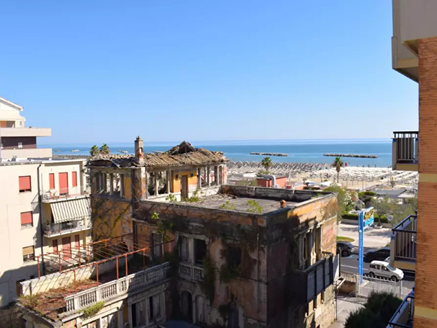Immagine 11 di Appartamento in vendita  in Viale J. F. Kennedy, 78 a Pescara