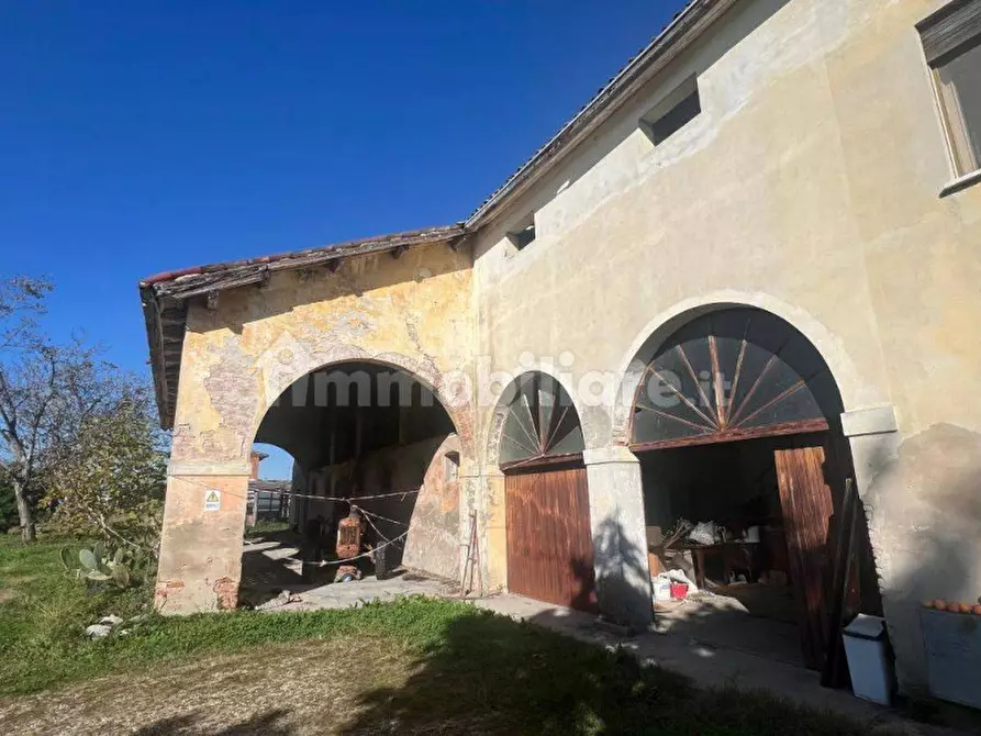 Immagine 7 di Rustico / casale in vendita  in via Montà a Padova