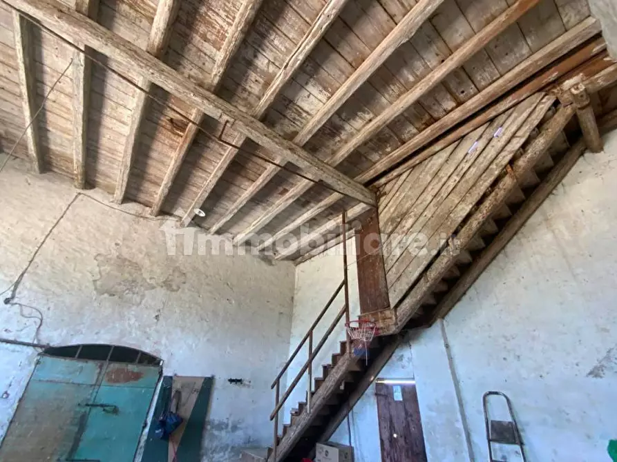 Immagine 8 di Rustico / casale in vendita  in via Montà a Padova
