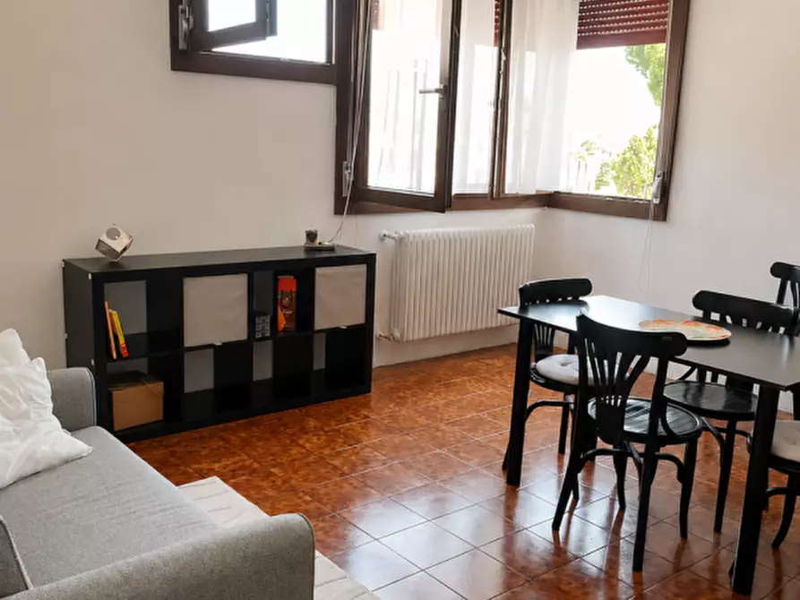 Immagine 4 di Appartamento in affitto  in Viale Erminia Fuà Fusinato a Rovigo