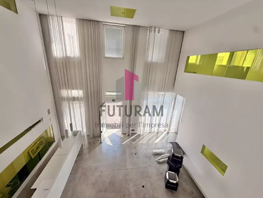 Immagine 13 di Ufficio in affitto  in VIALE DEL LAVORO,100 a Vicenza