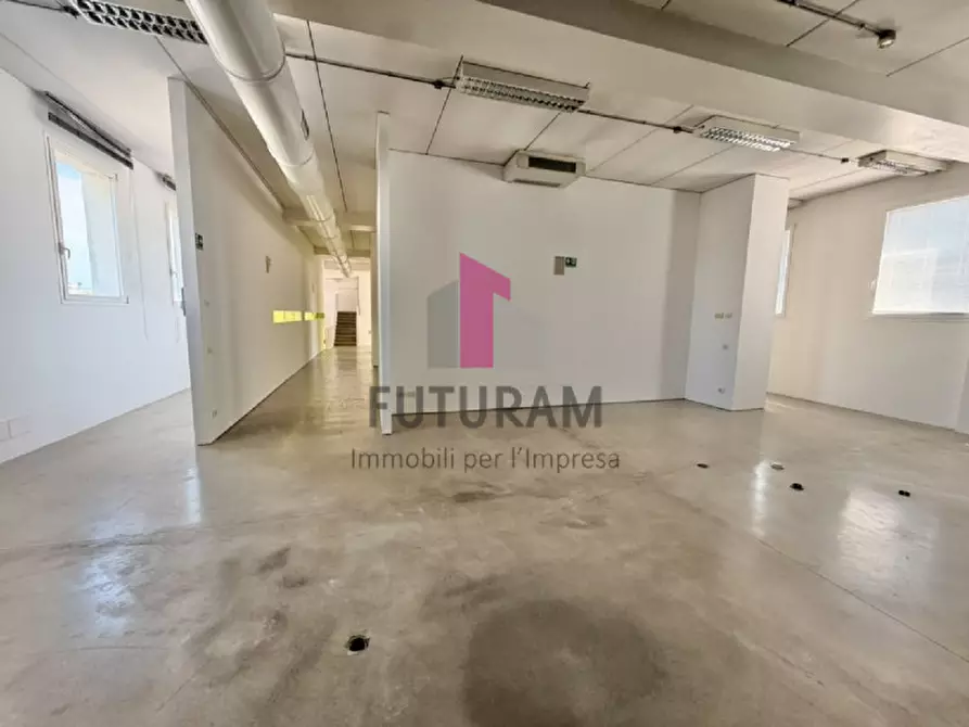 Immagine 14 di Ufficio in affitto  in VIALE DEL LAVORO,100 a Vicenza